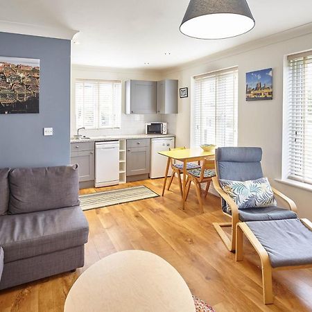 Host & Stay - Whitehall 1 Apartment วิทบี ภายนอก รูปภาพ