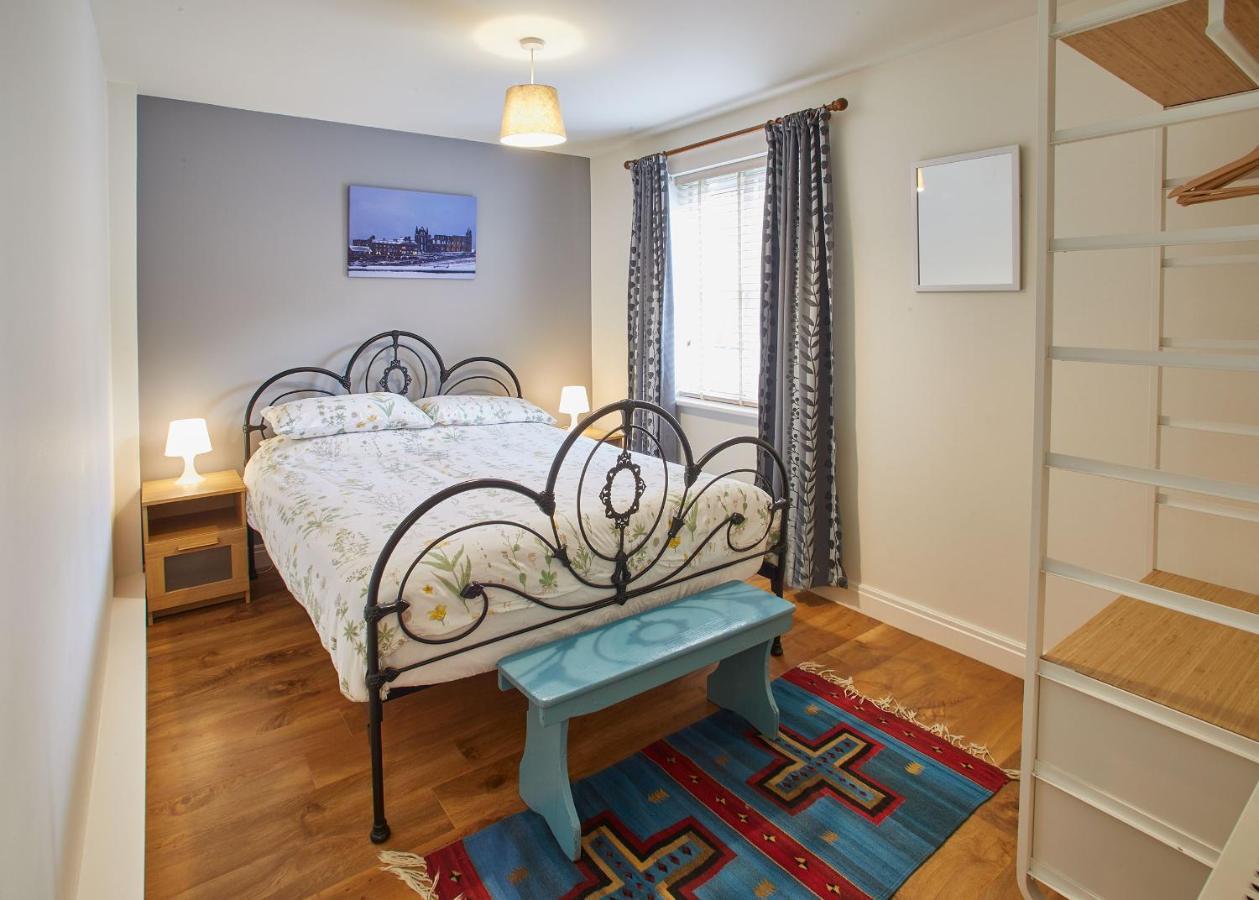 Host & Stay - Whitehall 1 Apartment วิทบี ภายนอก รูปภาพ